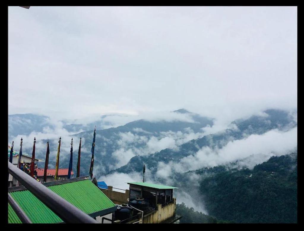 Udaan Woodberry Hotel & Spa Gangtok Exterior photo